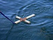 Τελετή κατάδυσης του Τιμίου Σταυρού στο Δημοτικό Κολυμβητήριο Μπάρας