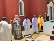 Βάπτιση ενός προτεστάντη πάστορα στην Αρούσα της Τανζανίας