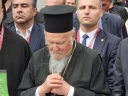 Φωτορεπορτάζ από την επίσκεψη του Οικουμενικού Πατριάρχη στην σεισμόπληκτη Αντιόχεια