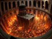 Η Τελετή Αφής του Αγίου Φωτός από τα Ιεροσόλυμα στην 4Ε το Μ. Σάββατο