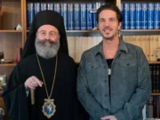Ο τραγουδιστής Νίκος Οικονομόπουλος στην Ιερά Αρχιεπισκοπή Αυστραλίας