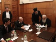 Δωρεά του επιχειρηματία κ. Κούστα στον Αρχιεπίσκοπο για το πρώτο Κέντρο Αλτσχάιμερ στην Ελλάδα