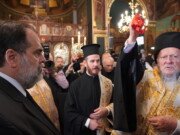 Ο Οικουμενικός Πατριάρχης χειροθέτησε στο Οφφίκιο του Άρχοντος Ευταξία τον Νικόλαο Πατέρα