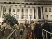 Η Παννυχίδα της Αναστάσεως και ο Εσπερινός της Αγάπης στον Καθεδρικό Ιερό Ναό Αγίας Τριάδος Πειραιώς