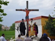 Ακολουθία Αποκαθηλώσεως στον αύλειο χώρο του Ιερού Ναού Ζωοδόχου Πηγής Σαραγίων Τρικάλων