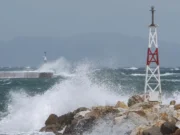 Καταστροφές από την κακοκαιρία στα νησιά του ανατολικού Αιγαίου και στις Κυκλάδες -Κλειστά τα σχολεία