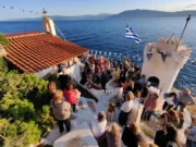 Ναύπλιο: Γιορτάζει το ξωκκλήσι του Αγίου Νικολάου που είναι χτισμένο με κρασί