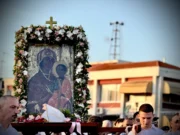 Υποδοχή της Θαυματουργού Ιεράς Εικόνας της Υ.Θ. Φανερωμένης στο σπίτι της, στη Ν. Μηχανιώνα – Αυτή την ώρα στην 4Ε το Αρχιερατικό Συλλείτουργο