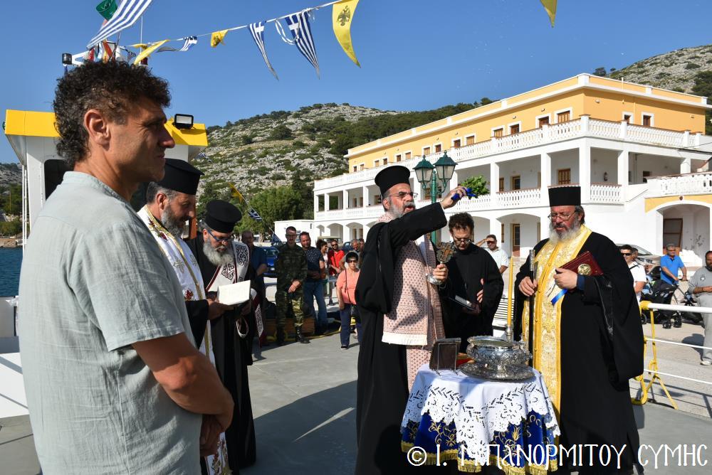 Αγιασμός της νέας φορτηγίδας “Άρχων” της Ι.Μ. Πανορμίτου Σύμης