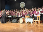 Με επιτυχία η μουσικοθεατρική παράσταση «Κάτσε παιδάκι μ’ να στα πω…!» της Χορωδίας ενηλίκων της Ιεράς Μητροπόλεώς Τρίκκης
