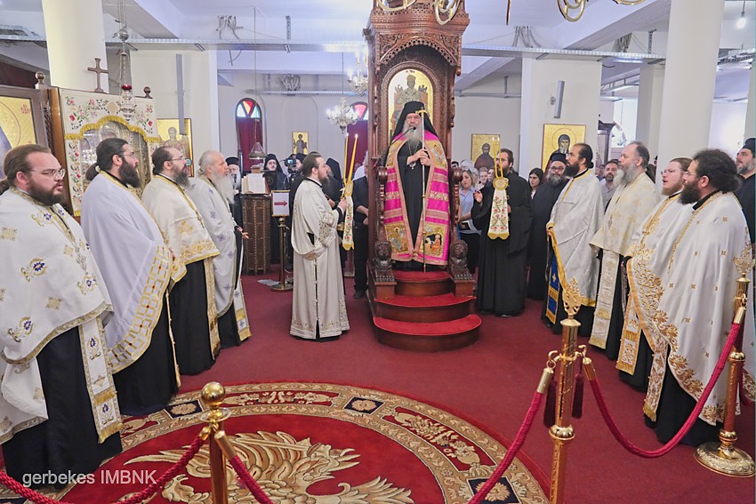 Παράκληση και ομιλία του Μητροπολίτου Λεμεσού στην Παναγία Δοβρά