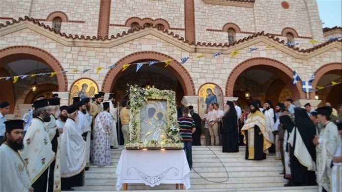 Γιορτάζει η Παναγιά της προσφυγιάς στη Νέα Μηχανιώνα