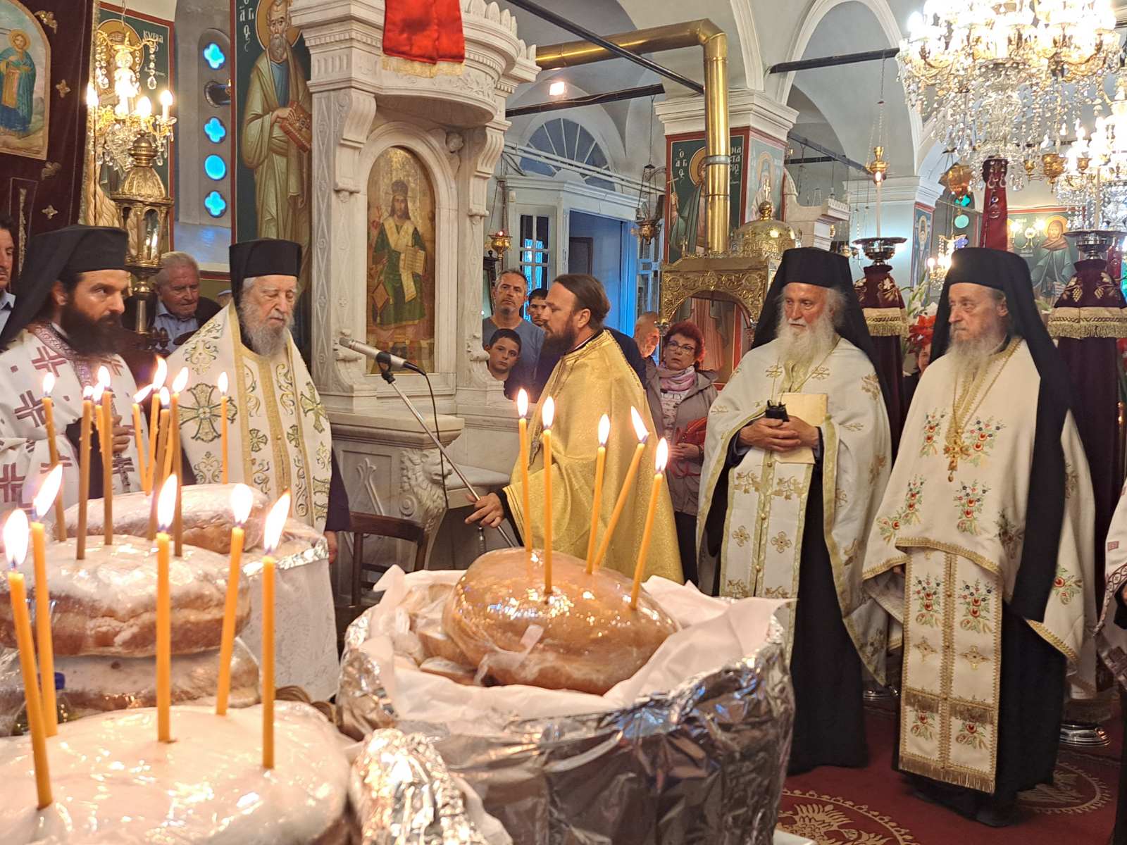 Ο Μητροπολίτης Καρυστίας κ. Σεραφείμ στον Ι.Ν. Αγίων Αναργύρων Κοσμά – Κυνουρίας