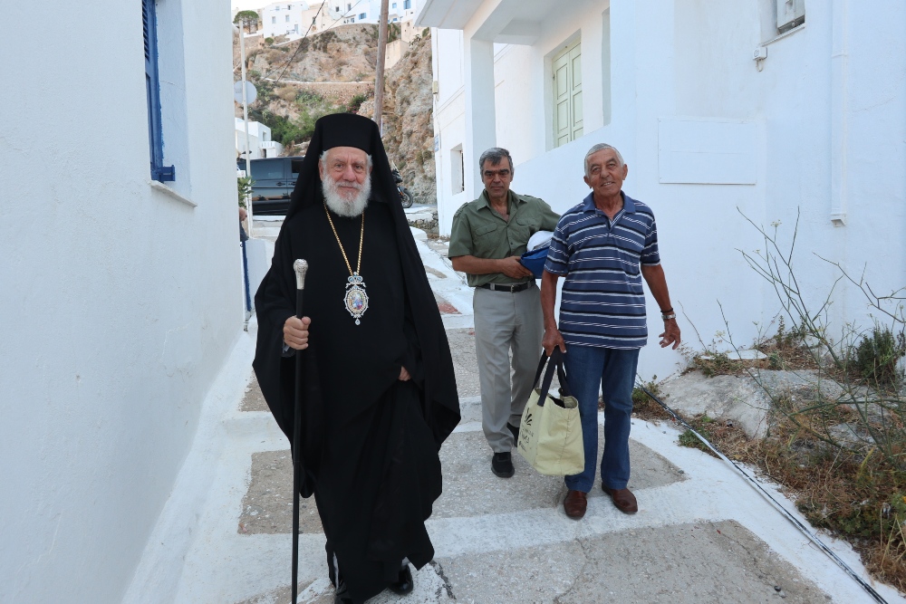 Στον Ιερό Ναό Ευαγγελιστρίας Κάτω Χώρας Σερίφου ιερούργησε ο Μητροπολίτης Σύρου