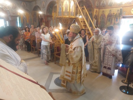 Πανηγύρισε ο Ιερός Ναός του Αγίου Ενδόξου Ιερομάρτυρος Σεραφείμ και Αγίων Αποστόλων συνοικισμού Καλλιθέας Ιωαννίνων