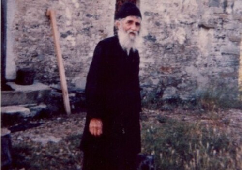 Ο Άγιος Παΐσιος είναι “ζωντανός βοηθός” στις δοκιμασίες μας!