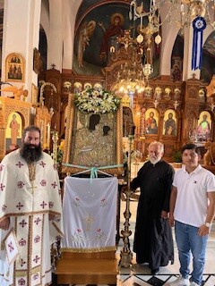 Θεία λειτουργία στο Θαυματουργό Εικόνισμα  της Παναγίας Ξενιάς στον Ιερό Ναό Αγίου Παντελεήμονος Λουτρών Αιδηψού