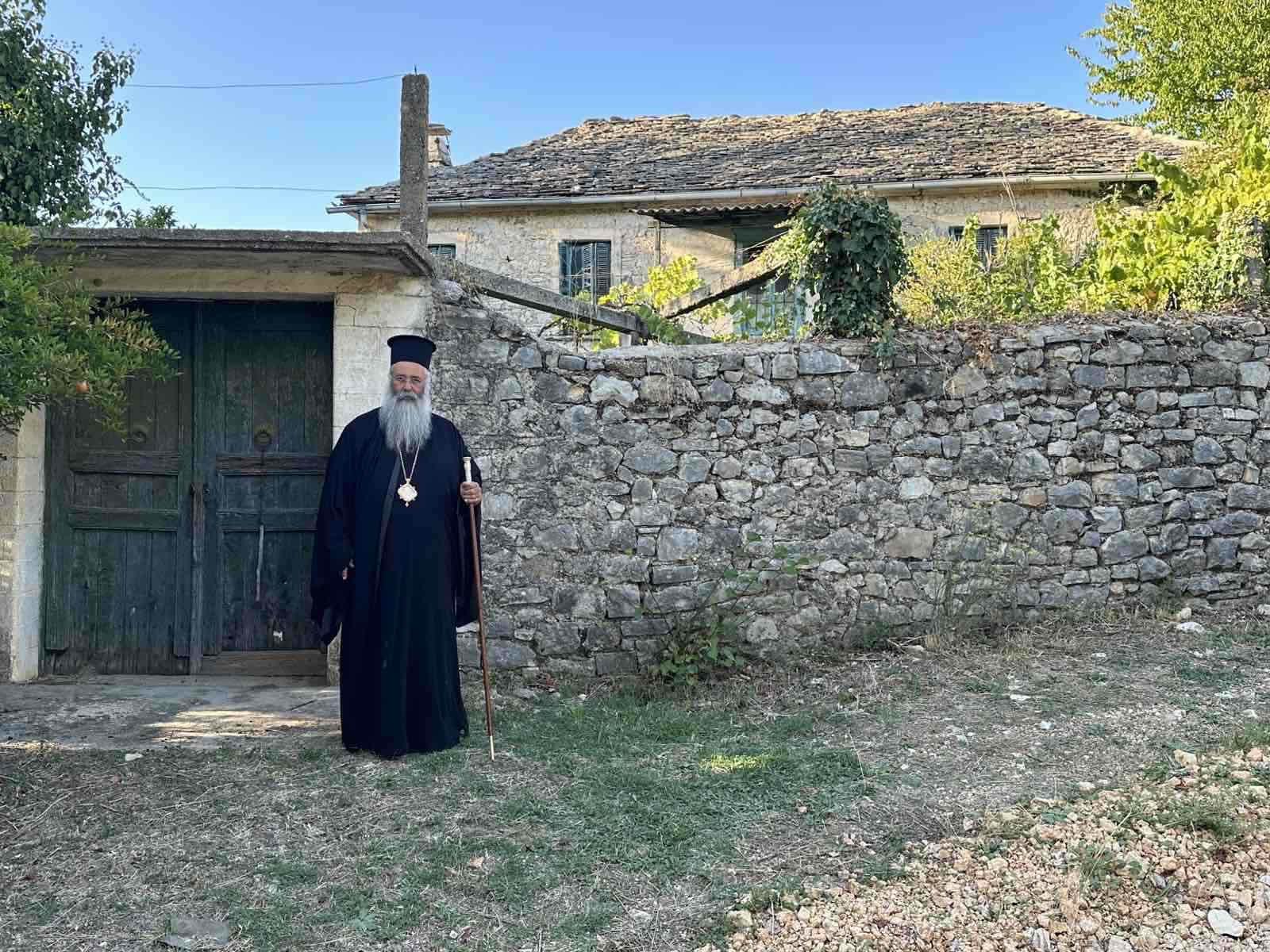 Ο Μητροπολίτης Κίτρους στην πατρική οικία στου Αγίου Γερασίμου Υμνογράφου