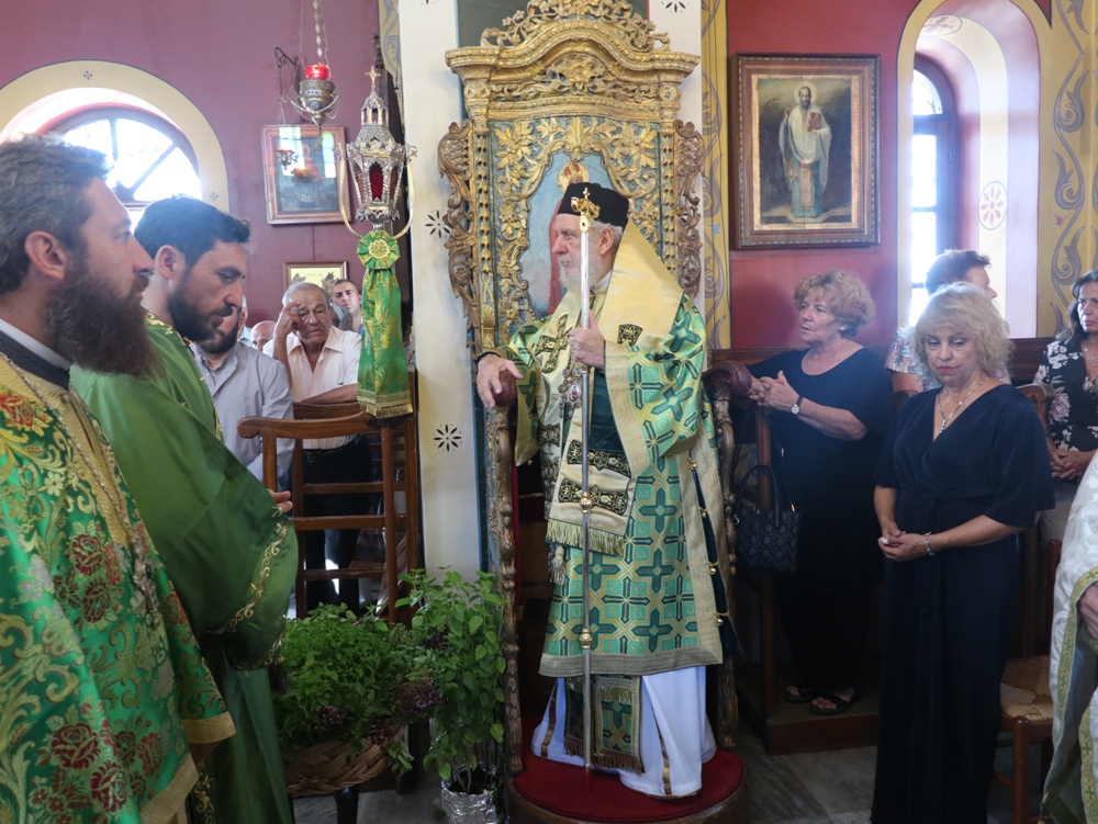 Πανύηγυρις Ιερού Ναού Υψώσεως του Τιμίου Σταυρού στην πευκόφυτη περιοχή της Παρακοπής Σύρου