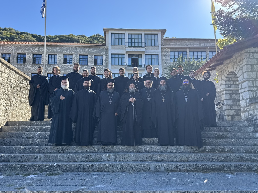 Αγιασμός και ρασοφορία στη Σχολή Μαθητειας υποψηφίων Κληρικών Βελλάς