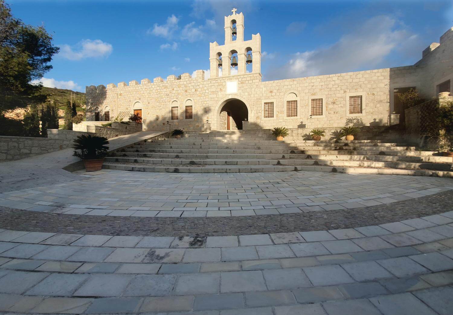 Ιερά Μονή Ευαγγελισμού Μητρός Ηγαπημένου Πάτμου : Πανήγυρις Ανακομιδής  Ι. Λειψάνων Αγίου Αμφιλοχίου- ΑΠΕΥΘΕΙΑΣ ΜΕΤΑΔΟΣΕΙΣ από την 4Ε