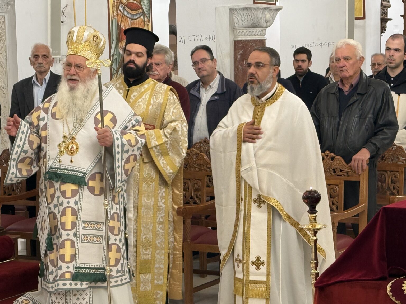 Θεία Λειτουργία στο Βαθύ Αυλίδος – Αγιασμός στην Εστία Μητέρας
