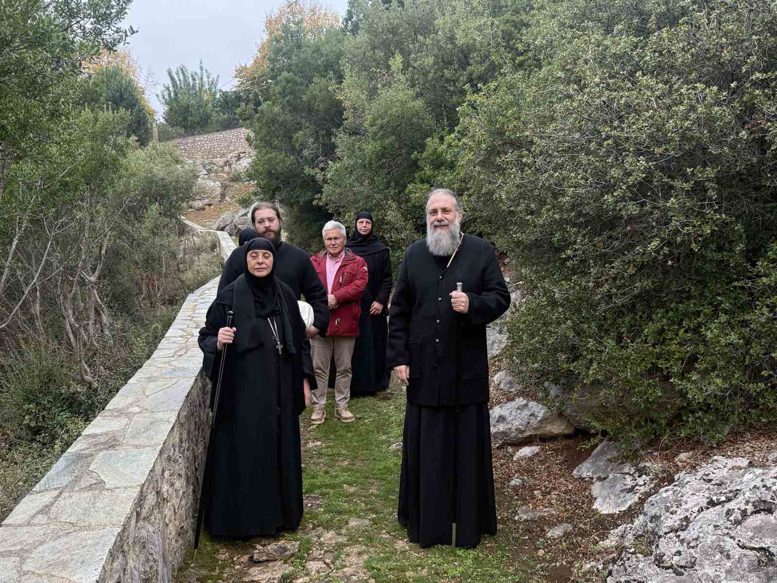 Ο  Μητροπολίτης Τρίκκης, στην Ιερά Μονή Κορμπόβου