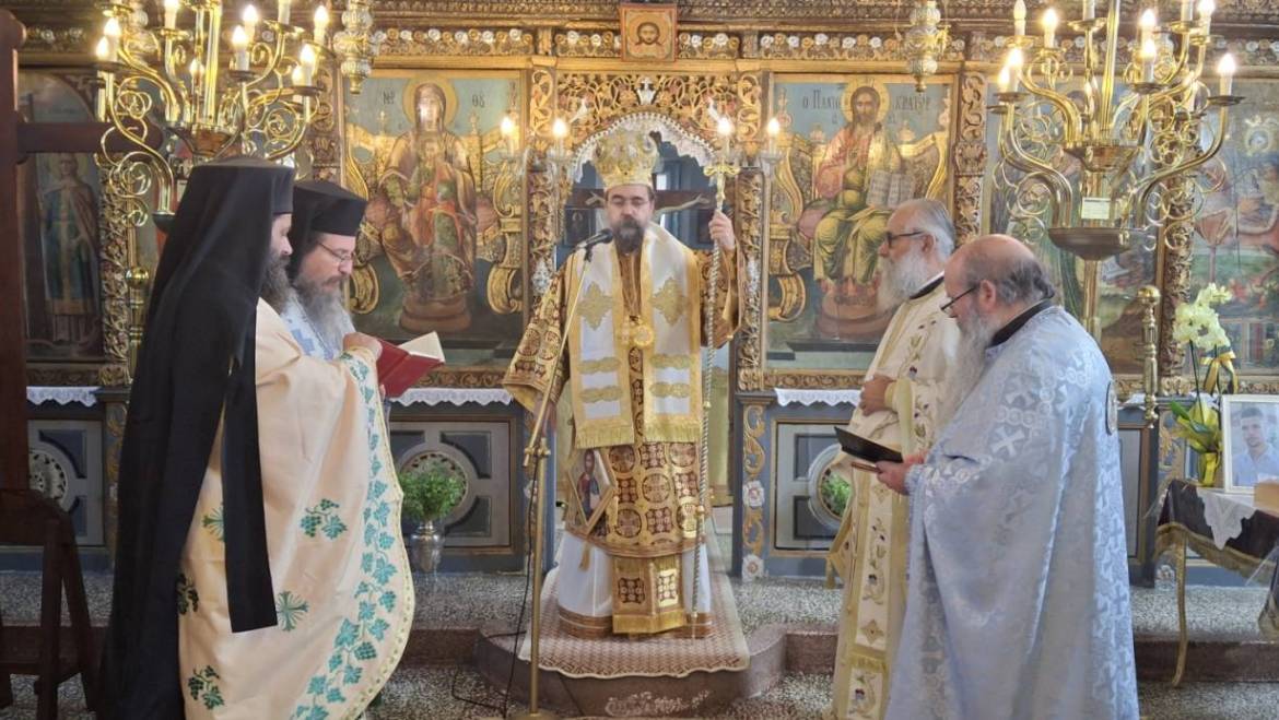 Θεία Λειτουργία στον Ι.Ν. Αγίας Βαρβάρας Μαυροχωρίου Καστοριάς και Μνημόσυνο δύο νέων