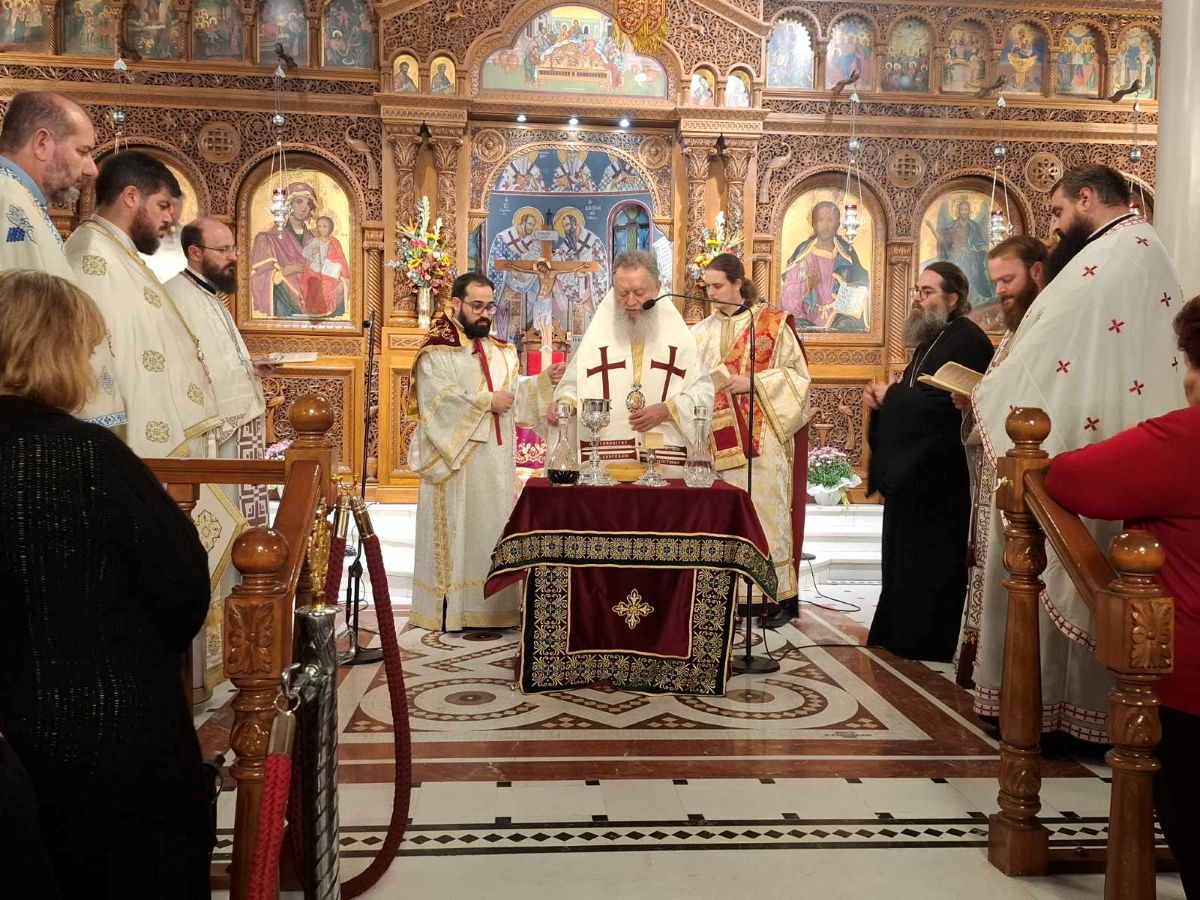 Η μνήμη του αγίου αποστόλου Ιακώβου του αδελφοθέου στην Ιερά Μητρόπολη Χαλκίδος.