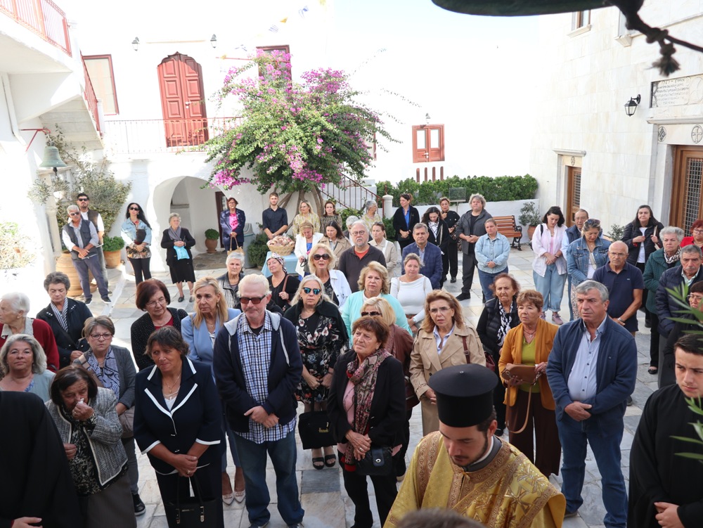 Αρχιερατική Θεία Λειτουργία στο Παρεκκλήσιο των Οσίων Πατέρων εντός της Ιεράς Μονής Παναγίας Τουρλιανής Άνω Μεράς Μυκόνου