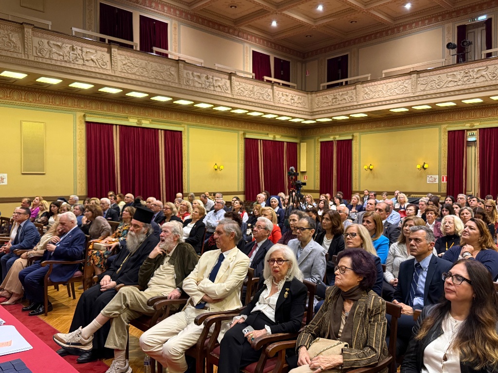 Ο Φιλολογικός Σύλλογος ΠΑΡΝΑΣΣΟΣ τίμησε τον Μητροπολίτη Κισάμου