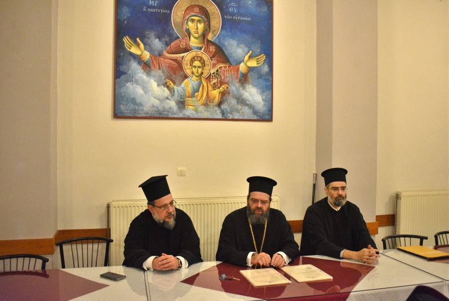 Επίδοση ενταλτηρίων γραμμάτων στους Πνευματικούς και Ιεροκήρυκες της Μητρόπολης Μαρωνείας
