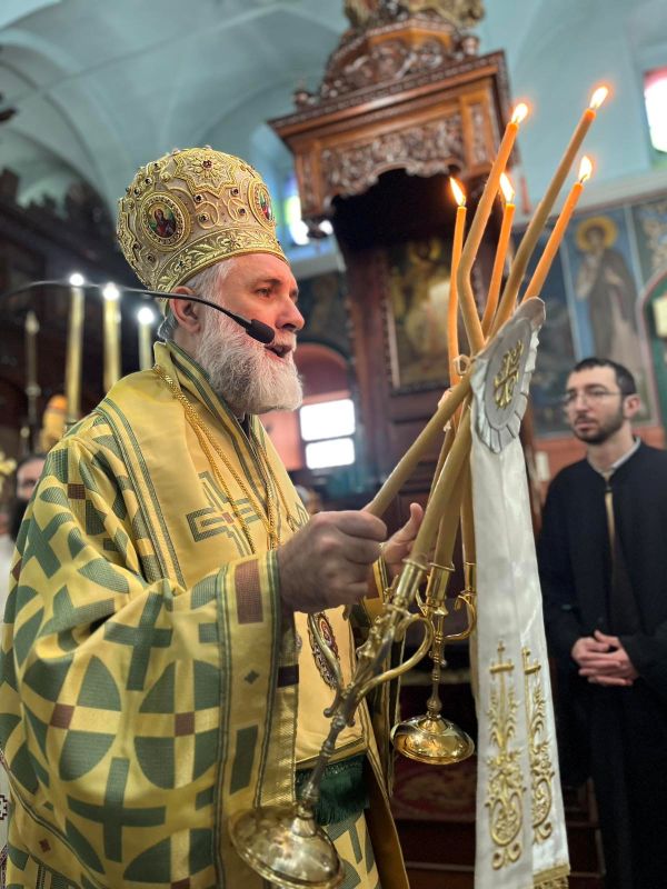 Ο Επίσκοπος Σκοπέλου Νικόδημος στα Γιάλτρα Αιδηψού