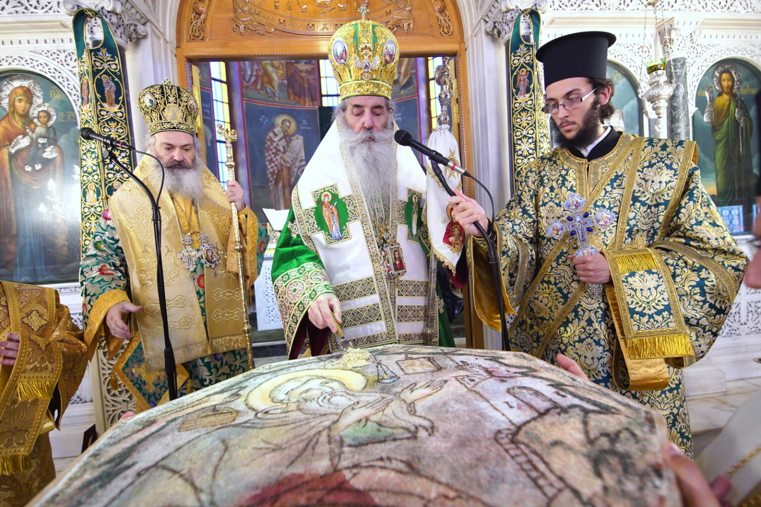 Μητροπολίτης Πειραιώς: «Ο Όσιος Νείλος σήμερα έρχεται να ξυπνήσει την υπνώττουσα συνείδησή μας»