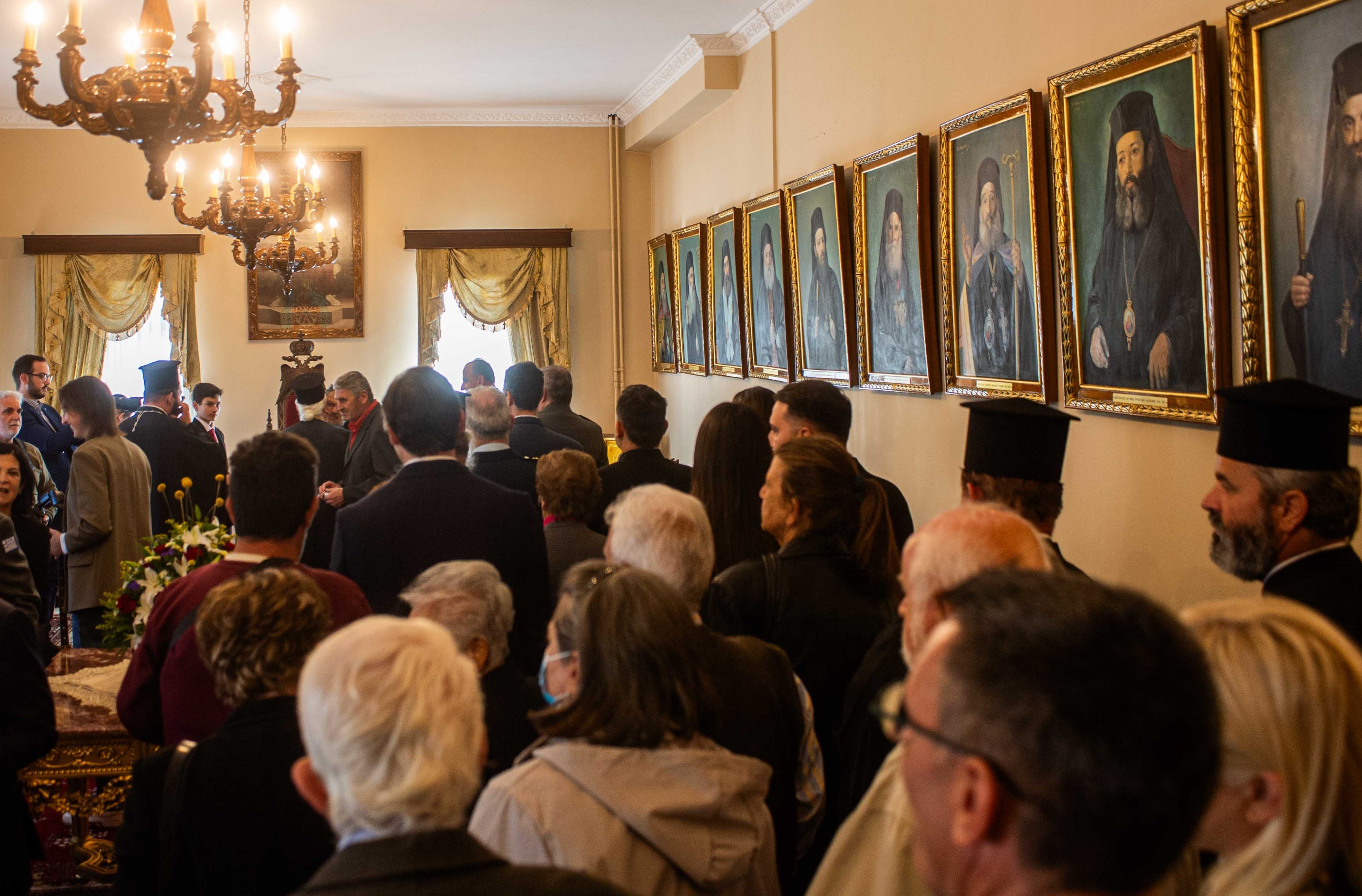 Ευχές στον εορτάζοντα Μητροπολίτη Μεσσηνίας Χρυσόστομο