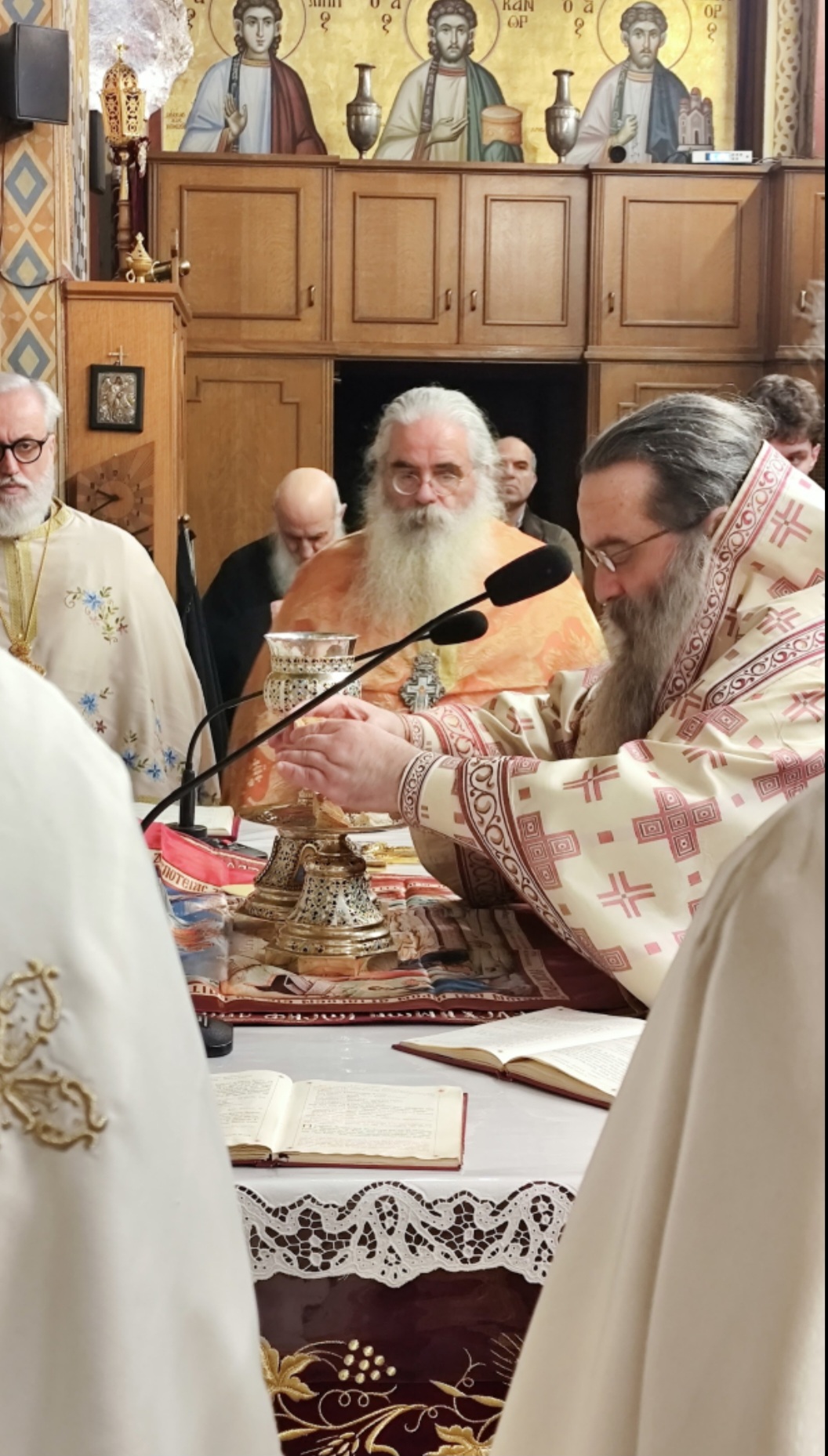 Τέλεση Θείας  Λειτουργίας για τους Αθλητές από τον Μητροπολίτη Χίου