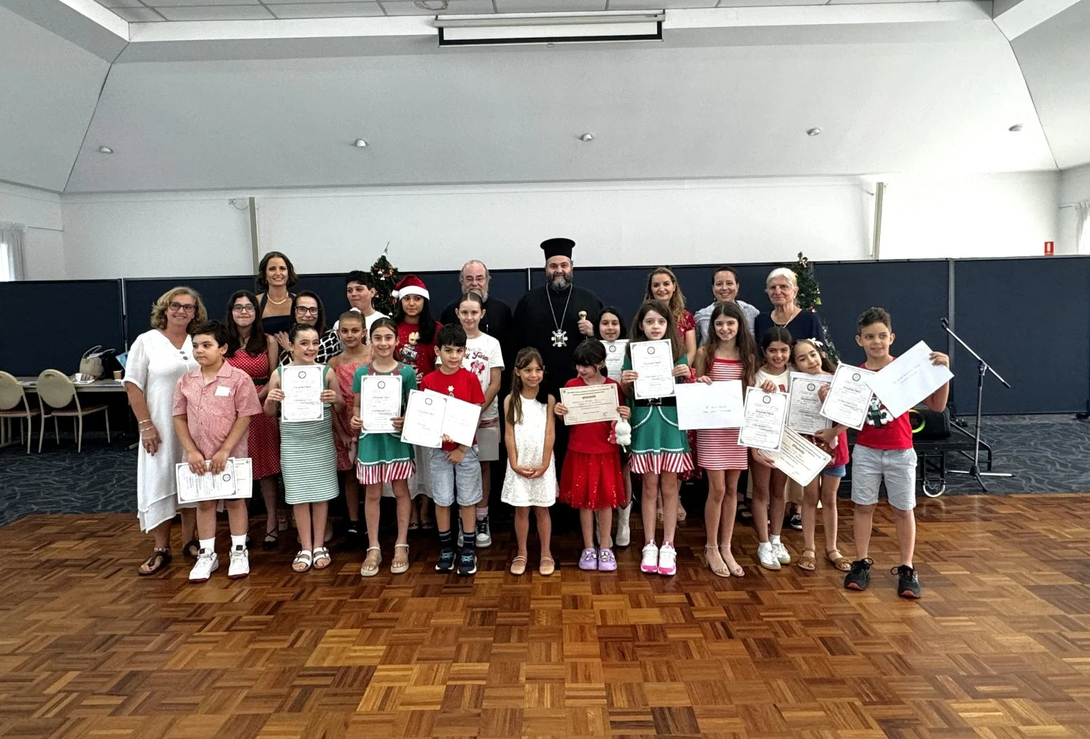 Βρισβάνη: Τελετή αποφοιτήσεως στο Ελληνικό Σχολείο της Ενορίας Κοιμήσεως της Θεοτόκου Mt Gravatt