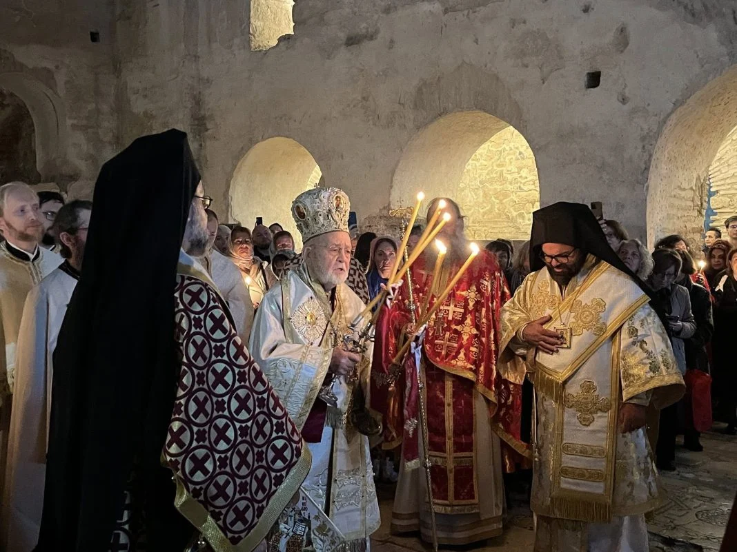 Τρισαρχιερατική Θεία Λειτουργία στην Βασιλική του Αγίου Νικολάου στα Μύρα