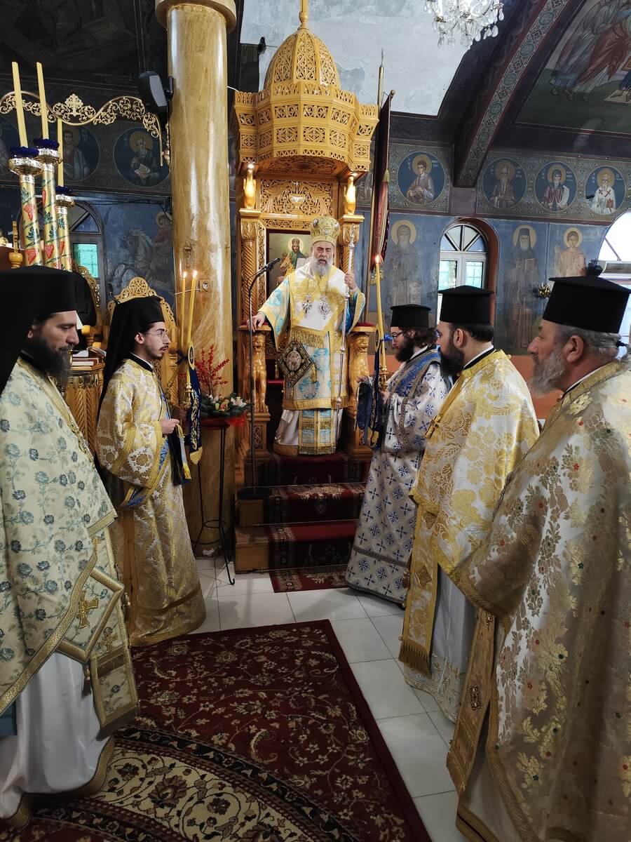 Θεία Λειτουργία στον Ι.Ν. Αγίας Παρασκευής Καρδίτσας