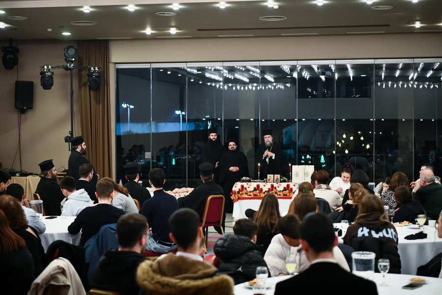 Σερρών Θεολόγος προς τους νέους: «Χωρίς την πίστη στον Χριστό ο άνθρωπος φτωχαίνει, θαμπώνει, διολισθαίνει»