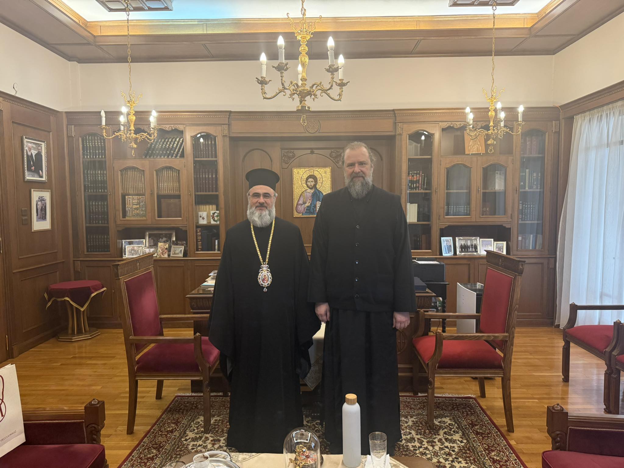 Ο Αρχιεπίσκοπος Μπουζαίου και Βράντσεα του Πατριαρχείου Ρουμανίας, στη Μητρόπολη Θεσσαλονίκης