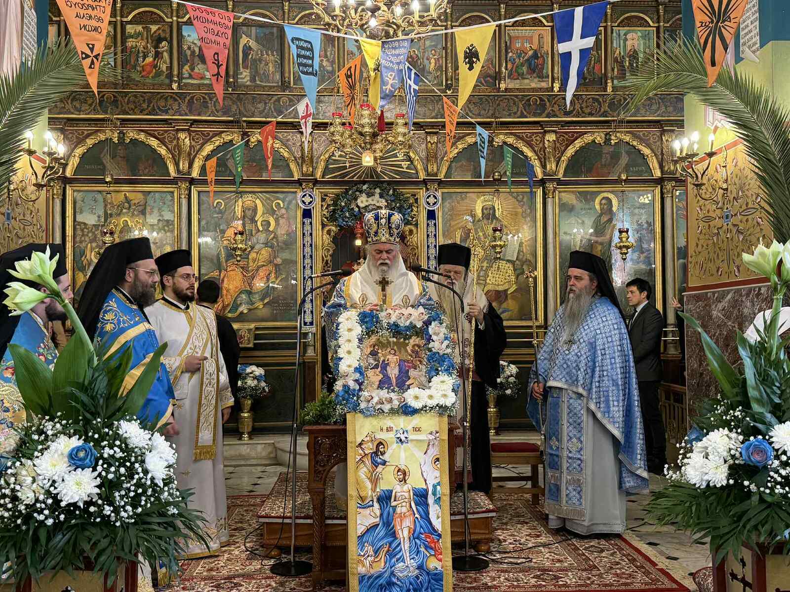 Λαμπρός εορτασμός των Αγίων Θεοφανείων στην Ιερά Μητρόπολη Καλαβρύτων και Αιγιαλείας