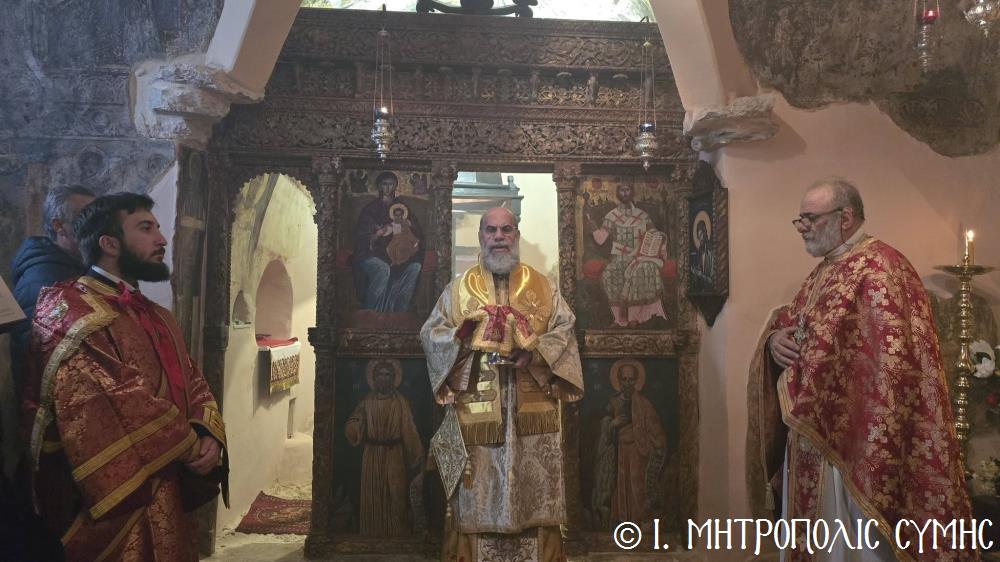 Αρχιερατική Θεία Λειτουργία στην Ι.Μ. Ρουκουνιώτου