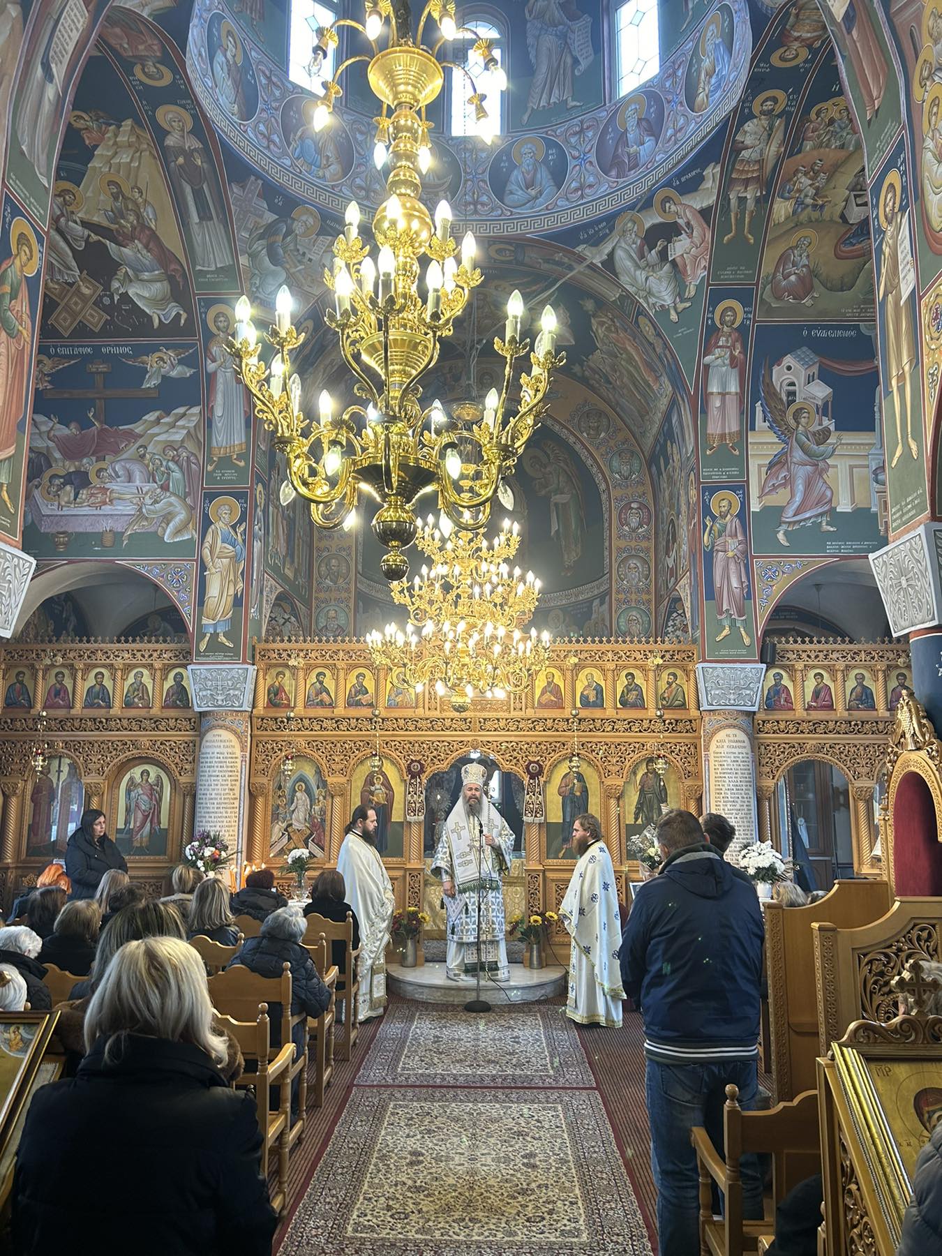 Ψυχοσάββατο – Αρχιερατική Θεία Λειτουργία στον Κοιμητηριακό Ναό Φλώρινας