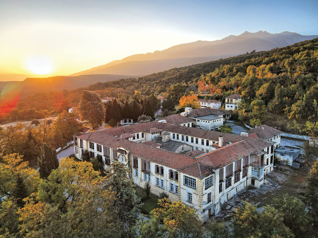 Αρχιερατικό Μνημόσυνο για τους αγωνιστές και επαναστάτες του Ολύμπου στην Ι.Μ. Παναγίας Πέτρας