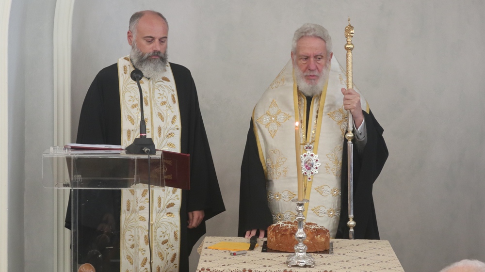 Την Αγιοβασιλειόπιττα της Σχολής Βυζαντινής Μουσικής «ΝΕΟΦΥΤΟΣ ΒΑΜΒΑΣ» ευλόγησε ο Μητροπολίτης Σύρου