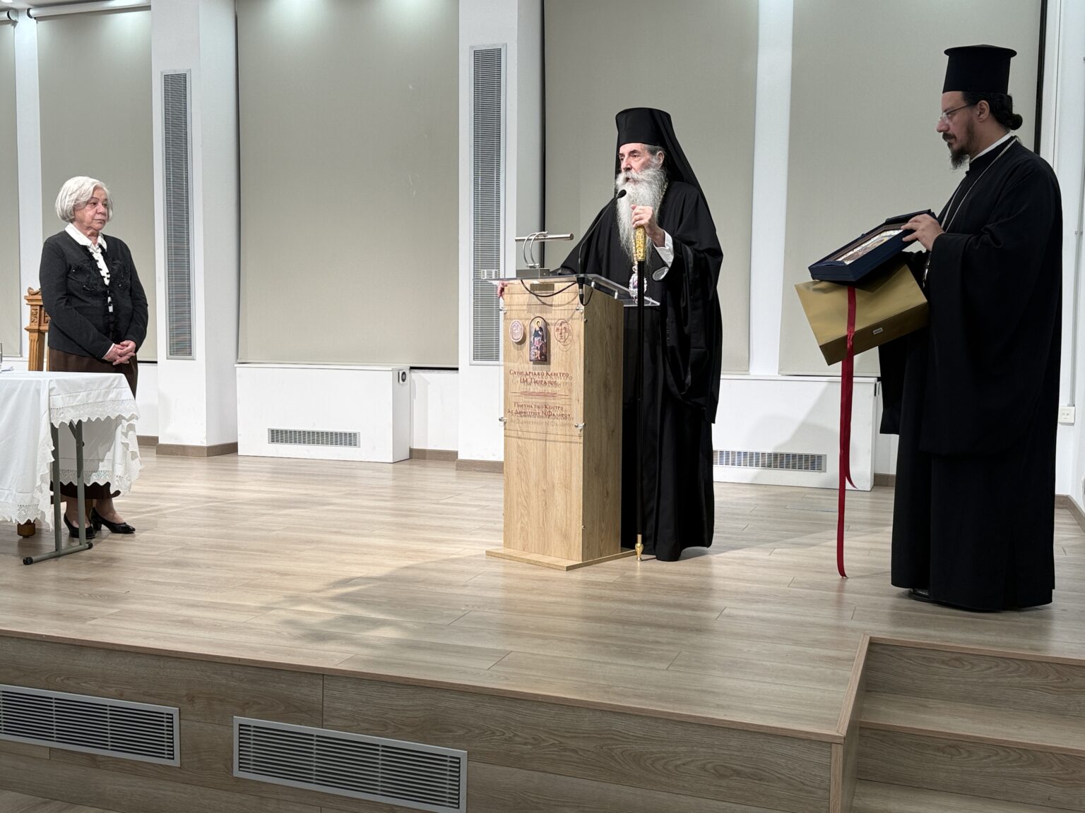 Μητροπολίτης Πειραιώς: «Είναι μια θυσία να είσαι Πρεσβυτέρα»