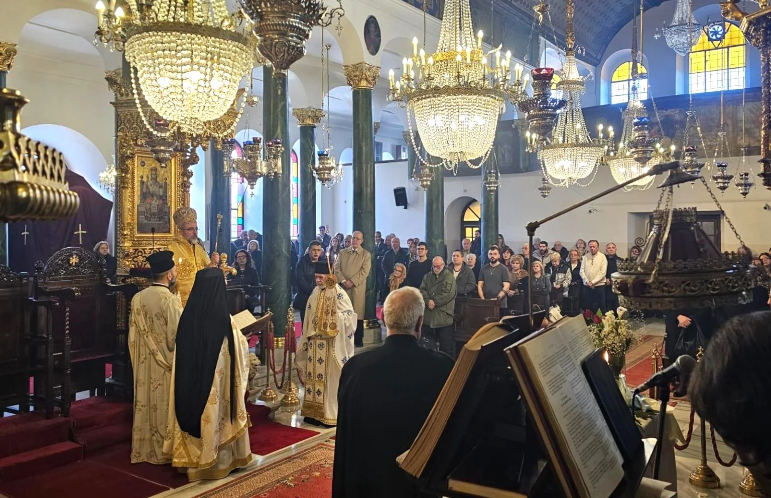 Ο Μητροπολίτης Σμύρνης στον Άγιο Δημήτριο Ταταούλων, στην Πόλη