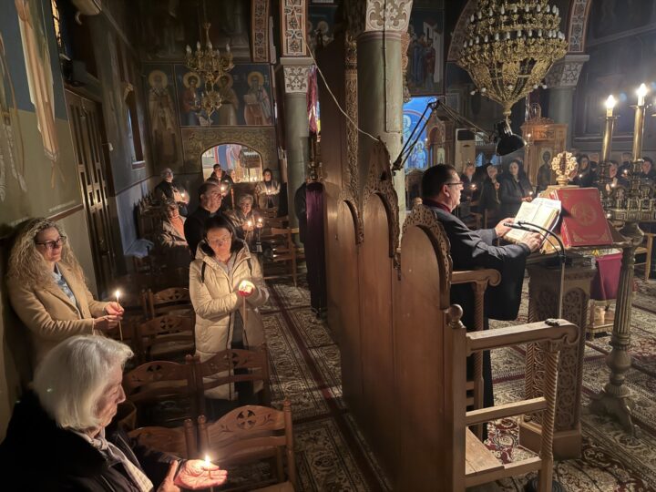 Μητρόπολη Θηβών : Θ.Λειτουργία Προηγιασμένων Τιμίων Δώρων σε Οινόη και Βάγια