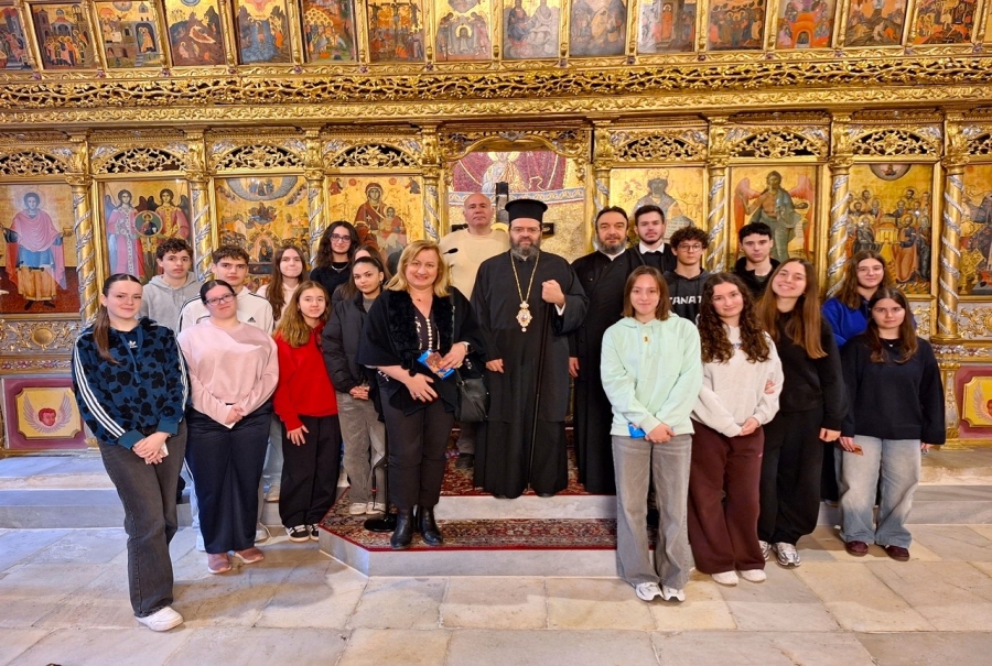 Μαθητές του 1ου Γενικού Λυκείου Κομοτηνής στον Μητροπολίτη